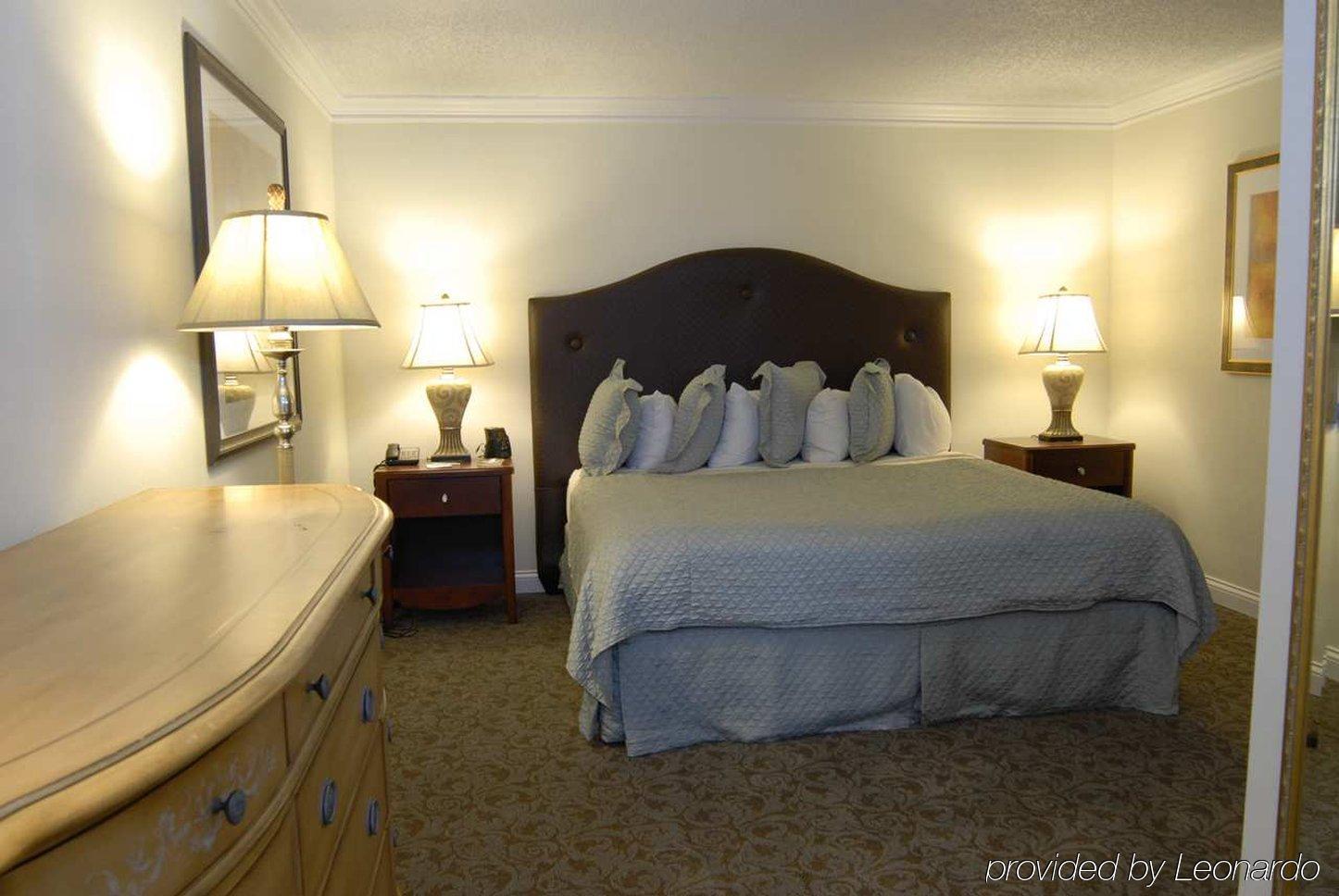 Embassy Suites Cincinnati - Rivercenter Ковингтън Стая снимка